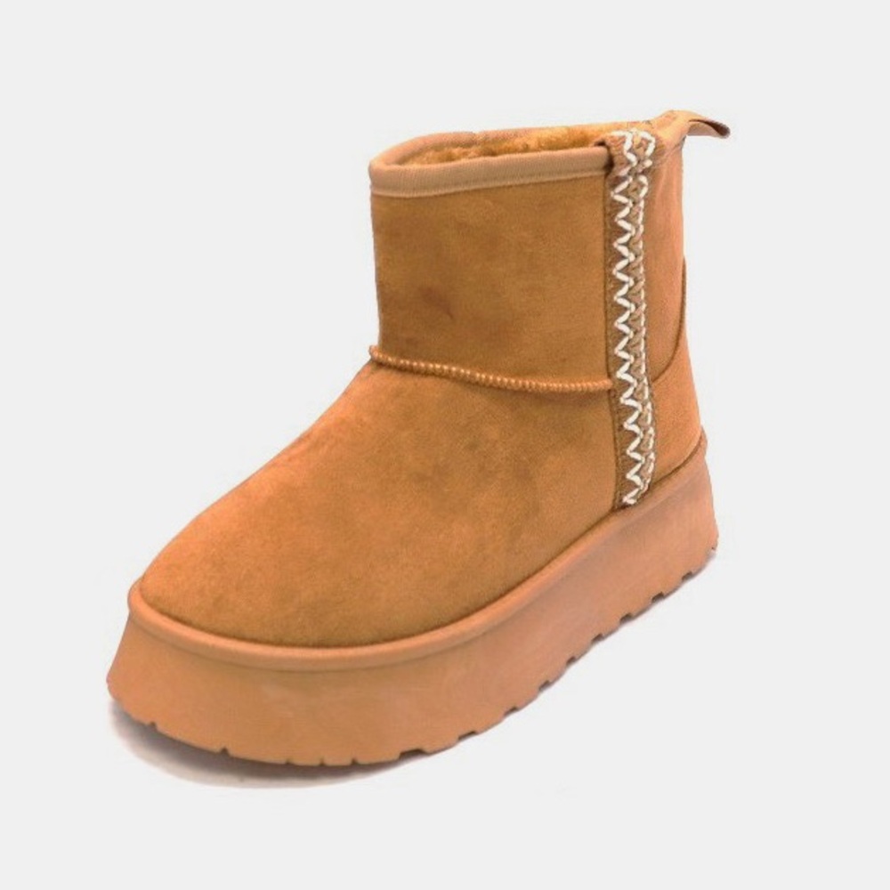 NWT WILD DIVA Chestnut Brown Fleece Lined Chunky Platform Short Ankle Boots - Picture 1 of 3